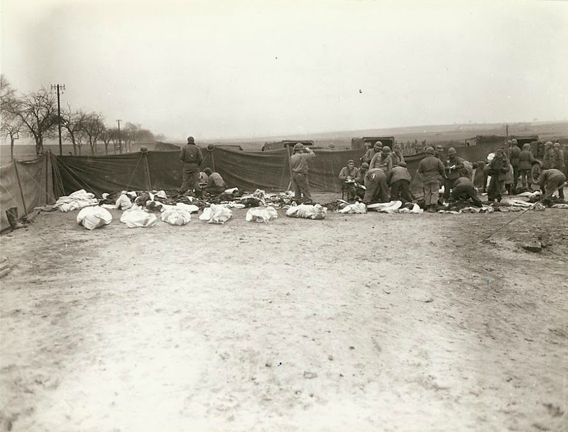 Illustration for article titled These Previously Unseen Photos Bear Witness to the Carnage of World War II